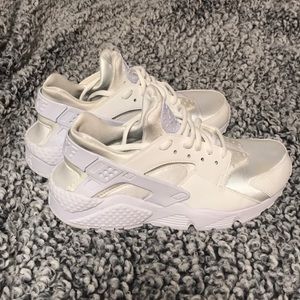 Women’s Nike Huraches